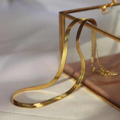 Elegant orm-kedja halsband i rostfritt stål